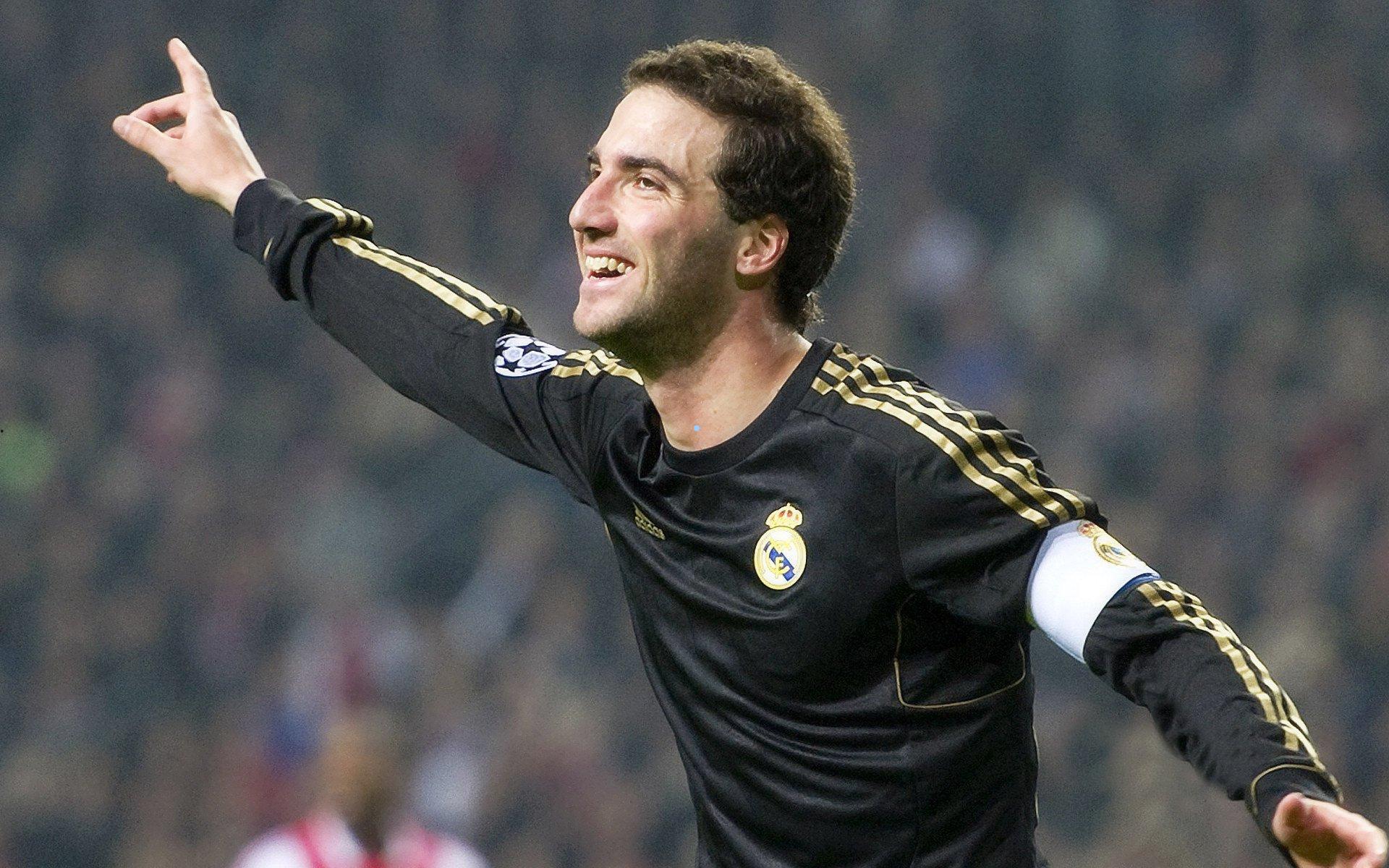 周六德甲巅峰之战，莱比锡红牛迎战勒沃库森，全方面赛前预测与攻防剖析